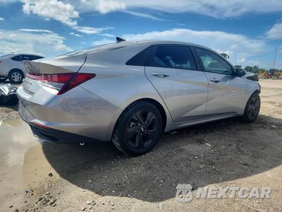 Trzecie zdjęcie samochodu z tyłu: 2021 HYUNDAI ELANTRA SEL VIN:5NPLM4AG9MH020972 - miniatura