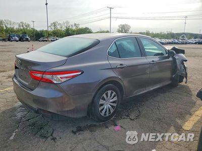 Trzecie zdjęcie samochodu z tyłu: 2020 TOYOTA CAMRY LE VIN:4T1C11AK2LU906367 - miniatura