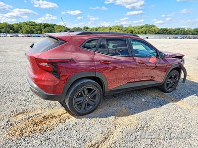 Trzecie zdjęcie samochodu z tyłu: 2024 CHEVROLET TRAX ACTIV VIN:KL77LKE21RC138179 - miniatura