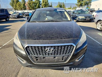 Piąte zdjęcie samochodu w środku: 2016 HYUNDAI SONATA HYBRID SE VIN:KMHE24L18GA012523 - miniatura