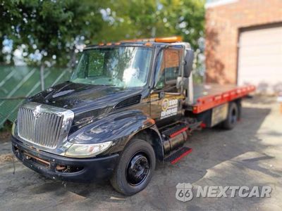 Drugie zdjęcie samochodu z przodu: 2002 INTERNATIONAL 4300 ROLLBACK TOW TRUCK VIN:1HTMMAAM42H525938 - miniatura