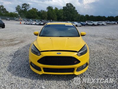 Piąte zdjęcie samochodu w środku: 2017 FORD FOCUS ST VIN:1FADP3L92HL327251 - miniatura