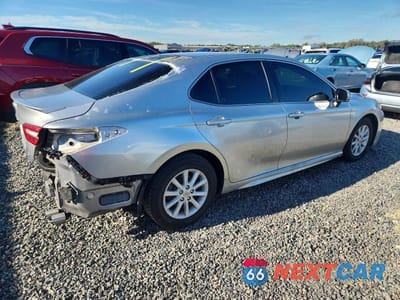 Trzecie zdjęcie samochodu z tyłu: 2018 TOYOTA CAMRY XSE VIN:4T1B61HK9JU067883 - miniatura