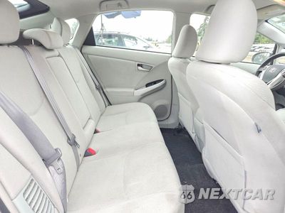 Zdjęcie 10 z 12 samochodu: 2013 TOYOTA PRIUS TWO VIN:JTDKN3DU5D0341568 - miniatura