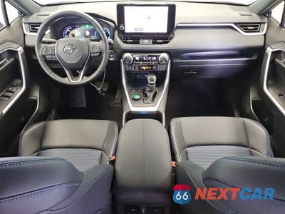Zdjęcie 8 z 12 samochodu: 2025 TOYOTA RAV4 XSE VIN:JTME6RFV4SD576701 - miniatura