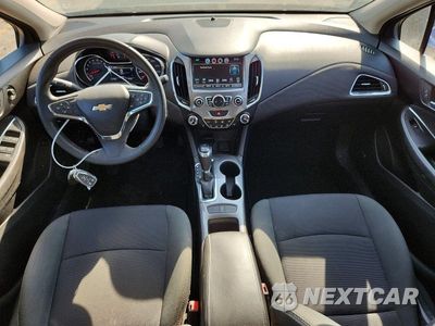 Zdjęcie 8 z 12 samochodu: 2017 CHEVROLET CRUZE LT VIN:1G1BE5SM7H7157494 - miniatura