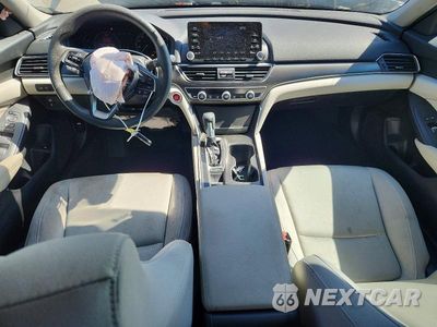 Zdjęcie 8 z 12 samochodu: 2020 HONDA ACCORD LX VIN:1HGCV1F13LA110285 - miniatura