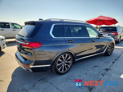 Trzecie zdjęcie samochodu z tyłu: 2020 BMW X7 XDRIVE40I VIN:5UXCW2C09L9B48538 - miniatura