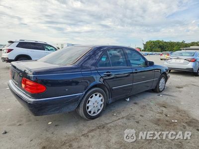 Trzecie zdjęcie samochodu z tyłu: 1999 MERCEDES-BENZ E 320 VIN:WDBJF65H5XA770461 - miniatura