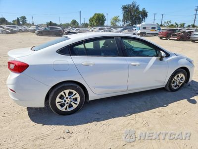 Trzecie zdjęcie samochodu z tyłu: 2019 CHEVROLET CRUZE LS VIN:1G1BC5SM2K7150577 - miniatura