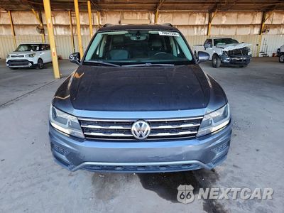 Piąte zdjęcie samochodu w środku: 2018 VOLKSWAGEN TIGUAN SE VIN:3VV2B7AXXJM069155 - miniatura
