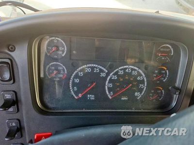 Zdjęcie 9 z 13 samochodu: 2018 FREIGHTLINER 106MDM VIN:1FVACWFC9JHJY3017 - miniatura
