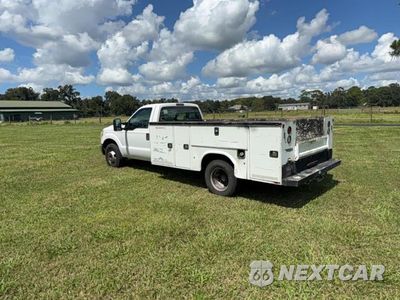Trzecie zdjęcie samochodu z tyłu: 2015 FORD F350 SUPER DUTY VIN:1FDRF3G67FEC14945 - miniatura