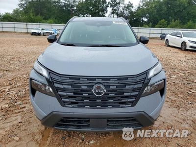 Piąte zdjęcie samochodu w środku: 2026 NISSAN ROGUE DARK ARMOR VIN:5N1BT3BA7TC781637 - miniatura