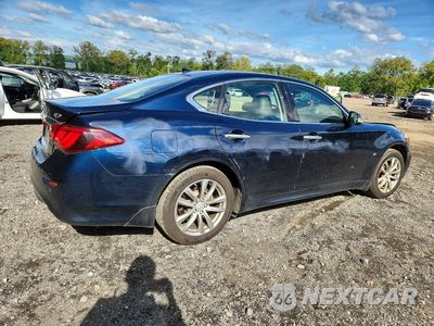 Trzecie zdjęcie samochodu z tyłu: 2016 INFINITI Q70 3.7 VIN:JN1BY1AR2GM270437 - miniatura