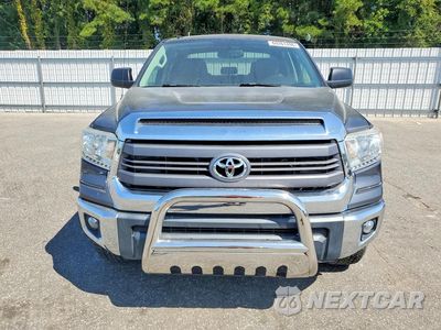 Piąte zdjęcie samochodu w środku: 2015 TOYOTA TUNDRA CREWMAX SR5 VIN:5TFDM5F1XFX063562 - miniatura