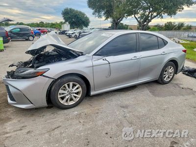 2025 TOYOTA CAMRY LE 4T1DAACK7SU521970 - główne zdjęcie licytacji z USA - miniatura