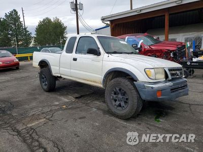 Czwarte zdjęcie samochodu z boku: 2000 TOYOTA TACOMA V6 VIN:4TAWN72N2YZ668009 - miniatura