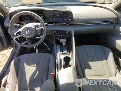 Zdjęcie 8 z 12 samochodu: 2022 HYUNDAI ELANTRA SEL VIN:KMHLM4AG3NU363649 - miniatura