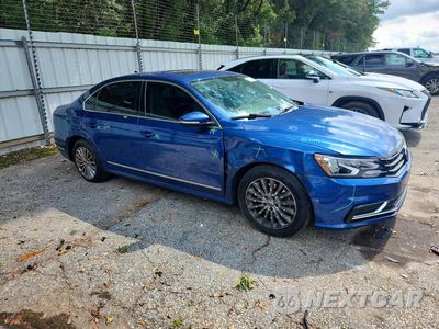 Czwarte zdjęcie samochodu z boku: 2017 VOLKSWAGEN PASSAT SE VIN:1VWBT7A33HC043286 - miniatura