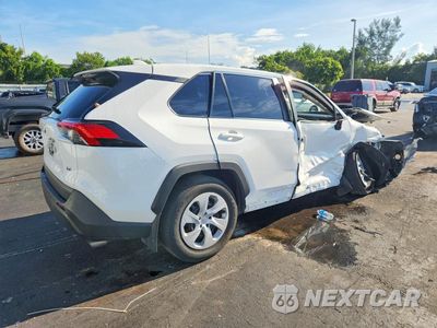 Trzecie zdjęcie samochodu z tyłu: 2025 TOYOTA RAV4 LE VIN:2T3H1RFVXSC351263 - miniatura