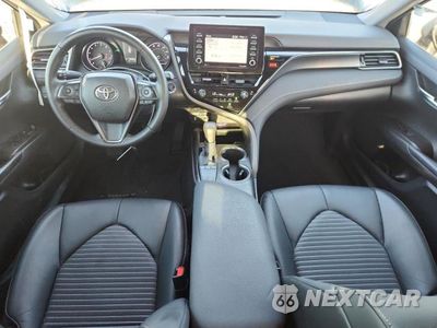 Zdjęcie 8 z 12 samochodu: 2022 TOYOTA CAMRY SE VIN:4T1T11AK4NU038035 - miniatura