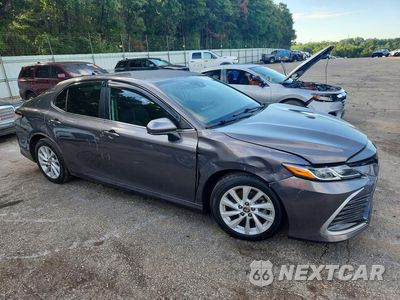 Czwarte zdjęcie samochodu z boku: 2022 TOYOTA CAMRY LE VIN:4T1C11AK2NU631702 - miniatura