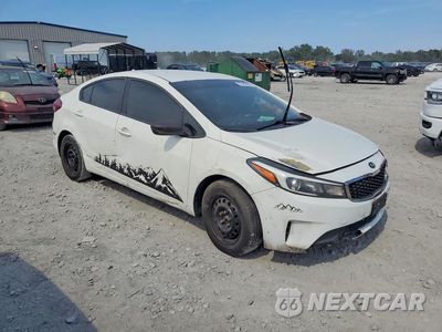 Czwarte zdjęcie samochodu z boku: 2017 KIA FORTE LX VIN:3KPFK4A75HE030167 - miniatura