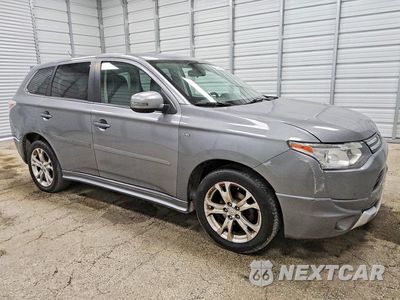 Czwarte zdjęcie samochodu z boku: 2014 MITSUBISHI OUTLANDER GT VIN:JA4JZ4AX6EZ003558 - miniatura