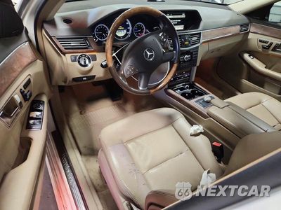 Zdjęcie 8 z 12 samochodu: 2012 MERCEDES-BENZ E 350 VIN:WDDHF5KB2CA528141 - miniatura