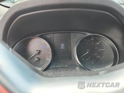 Zdjęcie 9 z 13 samochodu: 2018 NISSAN ROGUE SV VIN:KNMAT2MVXJP617458 - miniatura