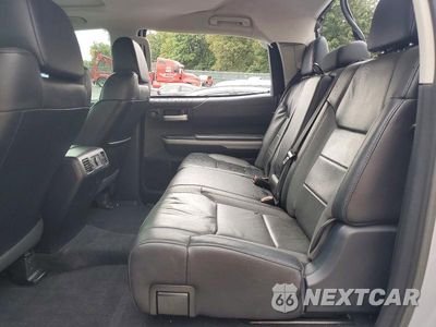 Zdjęcie 10 z 12 samochodu: 2018 TOYOTA TUNDRA CREWMAX LIMITED VIN:5TFHW5F19JX765635 - miniatura
