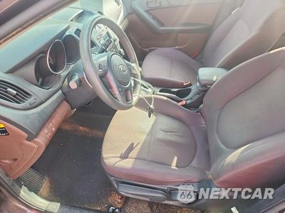 Zdjęcie 7 z 12 samochodu: 2010 KIA FORTE EX VIN:KNAFU4A2XA5849169 - miniatura