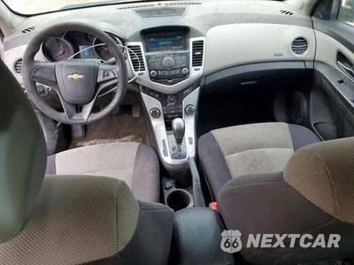 Zdjęcie 8 z 12 samochodu: 2014 CHEVROLET CRUZE LS VIN:1G1PA5SH9E7435392 - miniatura