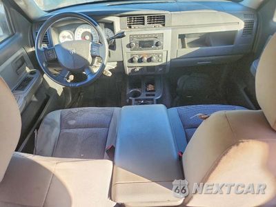 Zdjęcie 8 z 12 samochodu: 2008 DODGE DAKOTA QUAD SLT VIN:1D3HW48KX8S590665 - miniatura