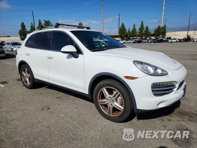 Czwarte zdjęcie samochodu z boku: 2014 PORSCHE CAYENNE S VIN:WP1AB2A25ELA58457 - miniatura