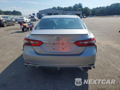 Zdjęcie 6 z 12 samochodu: 2018 TOYOTA CAMRY SE VIN:4T1B11HK4JU147882 - miniatura