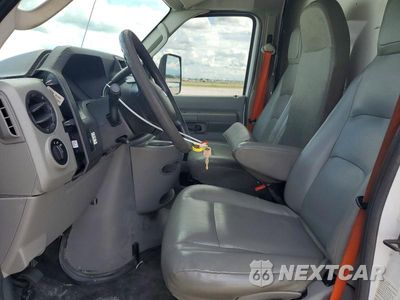 Zdjęcie 7 z 13 samochodu: 2017 FORD ECONOLINE E350 SUPER DUTY CUTAWAY VAN VIN:1FDWE3F63HDC43441 - miniatura