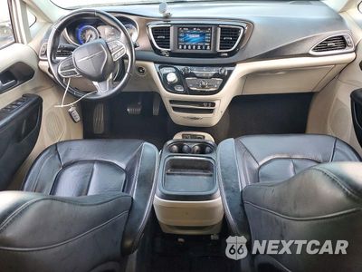Zdjęcie 8 z 13 samochodu: 2018 CHRYSLER PACIFICA TOURING L VIN:2C4RC1BG5JR290449 - miniatura