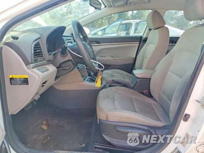 Zdjęcie 7 z 12 samochodu: 2017 HYUNDAI ELANTRA SE VIN:5NPD74LF9HH211104 - miniatura
