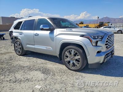 Czwarte zdjęcie samochodu z boku: 2026 TOYOTA SEQUOIA CAPSTONE VIN:7SVAAABAXTX101402 - miniatura