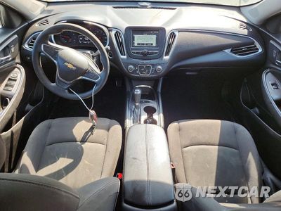 Zdjęcie 8 z 13 samochodu: 2018 CHEVROLET MALIBU LT VIN:1G1ZD5ST1JF105301 - miniatura