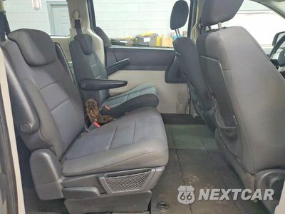 Zdjęcie 11 z 13 samochodu: 2010 DODGE GRAND CARAVAN SE VIN:2D4RN4DE1AR209523 - miniatura