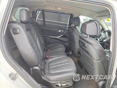 Zdjęcie 10 z 12 samochodu: 2019 BMW X7 XDRIVE50I VIN:5UXCX4C53KLS36228 - miniatura