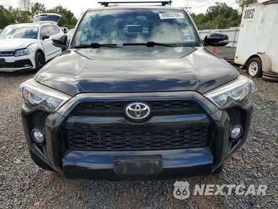 Piąte zdjęcie samochodu w środku: 2017 TOYOTA 4RUNNER SR5 PREMIUM VIN:JTEBU5JR9H5417151 - miniatura