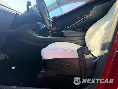 Zdjęcie 7 z 13 samochodu: 2022 TESLA MODEL Y VIN:7SAYGDEE2NF440064 - miniatura