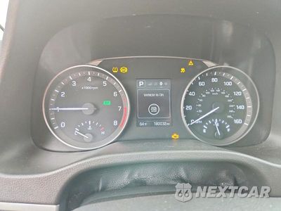 Zdjęcie 9 z 12 samochodu: 2018 HYUNDAI ELANTRA VALUE EDITION VIN:5NPD84LF4JH348762 - miniatura