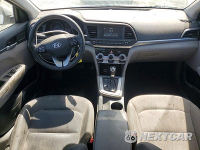 Zdjęcie 8 z 13 samochodu: 2019 HYUNDAI ELANTRA SE VIN:5NPD74LF6KH493712 - miniatura