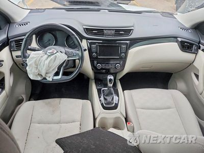 Zdjęcie 8 z 12 samochodu: 2019 NISSAN ROGUE SPORT SV VIN:JN1BJ1CP7KW233428 - miniatura
