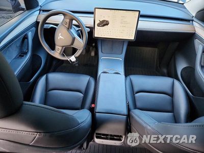 Zdjęcie 8 z 12 samochodu: 2025 TESLA MODEL Y VIN:7SAYGDEE2SF291800 - miniatura